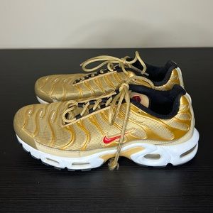 Air Max Plus Qs 'Metallic Gold' -Size 8 - women’s